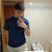 Joven estudiante universitario con experiencia en dar clases durante dos años a niños de primero y segundo de la eso.